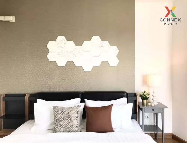 FOR RENT condo , Supalai Park Ekamai Thonglor , Duplex , high flo